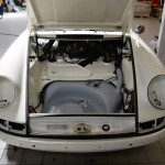 porsche-911-2-2S-1971-ivoire-alliance-classic-capot (2)